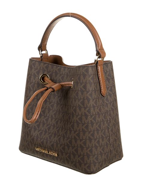 michael kors bucket bag outlet|michael kors clearance handbags overstock.